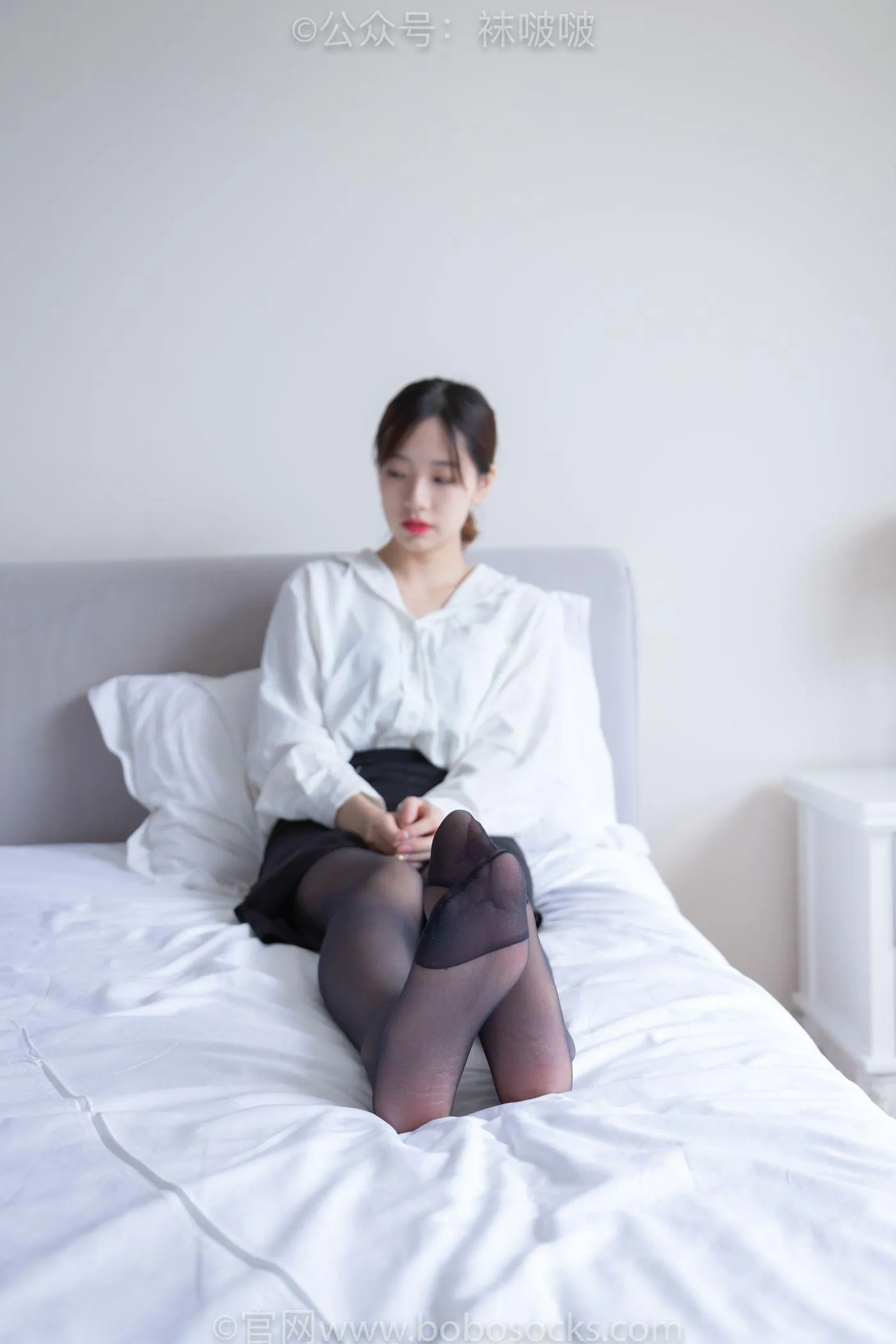 [BoBoSocks袜啵啵]NO.017 小甜豆-OL制服、高跟鞋、黑丝 [131P]插图3